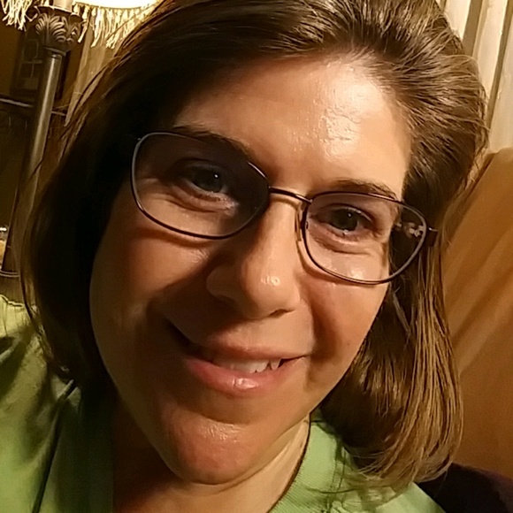 Meet your Posher, Pam - Picture 1 of 1